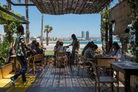 11 &copy; olga planas